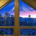 Large And Great Loft In Scenic Surroundings Appartement