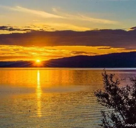 Large And Great Loft In Scenic Surroundings דירה