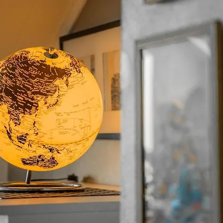 Large And Great Loft In Scenic Surroundings דירה