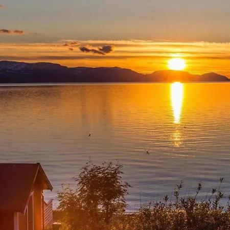 Large And Great Loft In Scenic Surroundings דירה *