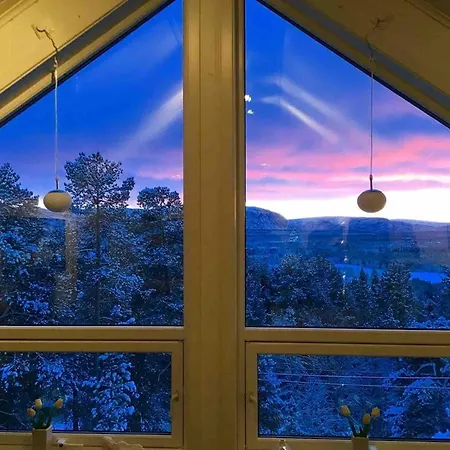 Large And Great Loft In Scenic Surroundings Lägenhet